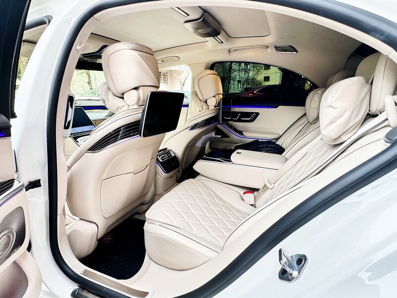 Mercedes-Benz S 500